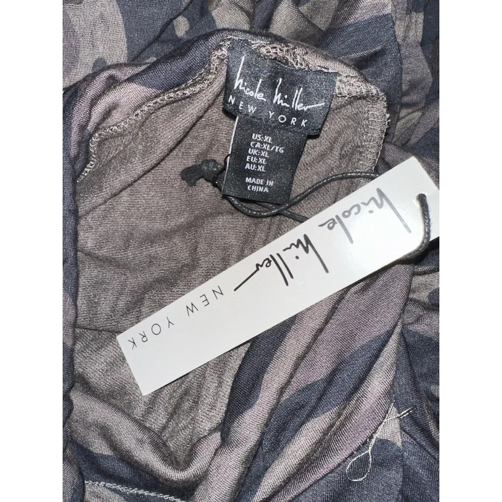 Nicole Miller women’s mock neck pullover camo shirt - Picture 4 of 5